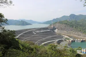 THỦY ĐIỆN HÒA BÌNH。EVN。（日本語訳）。ホアビン水力発電所。ベトナム電力