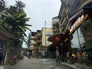 Ẩm Thực SaPa。PIZZA-PASTA-STEAK-VIETNAMESE FOOD。Đặc Sản。Sapa PANORAMA。HOTEL & RESTAURANT。Số 10 Hoàng Diệu - Sapa - Lào Cai。SA PA。SUNRISE HOTEL。（日本語訳）。サパ料理。ピザ-パスタ-ステーキ-ベトナム料理。名物。サパ パノラマ。ホテル＆レストラン。10番 ホアンジウ通り - サパ - ラオカイ。サパ。サンライズホテル