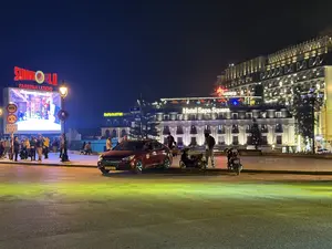 PHỐ PHẠM XUÂN HUÂN。ĐƯỜNG THẠCH SƠN。24H-038.80。24-B2 604.10。（日本語訳）。ファム・スアン・フアン通り。タックソン通り。24H-038.80。24-B2 604.10