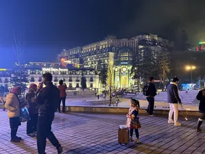 GA SAPA。SUN PLAZA。Hotel Sapa Square。sky LOUNGE。CENTRE HOTEL。A&S SAPA。（日本語訳）。サパ駅。サンプラザ。ホテル サパ スクエア。スカイラウンジ。センターホテル。A&Sサパ