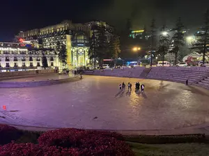 Hotel de la Coupole - MGallery và Quảng trường Sa Pa（ホテル・ドゥ・ラ・クーポール - Mギャラリーとサパ広場）