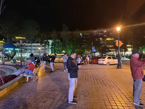 Quảng trường Sa Pa / Hồ Sa Pa（サパ広場 / サパ湖）