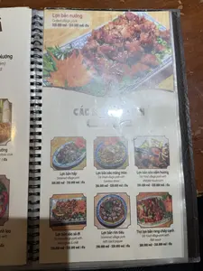 Lợn bản nướng / CÁC MÓN LỢN（村の豚のグリル / 豚肉料理各種 - サパのレストランメニュー）