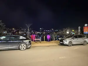 ĐẢNG CỘNG SẢN VIỆT NAM QUANG VINH MUÔN NĂM。（日本語訳）。栄光あるベトナム共産党万歳。