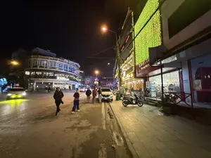 KAFA cafe LING TI Sa Mu。（日本語訳）。KAFAカフェ リンティサム