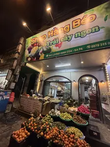 Shop Hằng Béo / Trái cây ngon / Đ. Lương Định Của, Sa Pa（ハン・ベオ店 / 美味しい果物 / サパ、ルオンディンクア通り）