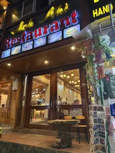 Anh Nhi。（日本語訳）。ニーさん