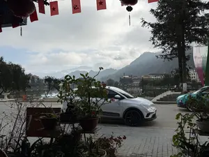 25K TRÀ SỮA TRÂN CHÂU KHU VỰC CẤM GÀ VÀ 0945 371 578 NƯỚNG 40。（日本語訳）。25K タピオカミルクティー Cấm Gà地区 と 0945 371 578 焼き物 40