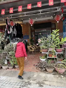 NỮ。077。XUÂN VIÊN。BẢNG NIÊM YẾT GIÁ PHÒNG NGHỈ。1 GIƯỜNG 250.000 - 300.000 350.000 - 500.000。2 GIƯỜNG 400.000 - 500.000 500.000 - 800.000。XUÂN VIÊN。Coffee & Giải khát。TRÀ ĐÁ。TRÀ NÓNG。NƯỚC V。THANG MÁY VIỆT ANH。Hotline: 0919 681 776。CHUYÊN: TƯ VẤN - LẮP ĐẶT THANG MÁY - FUJI - MITSU - HITACHI。ĐC: 193 Đ. Điện Biên - P. Cốc Lếu - TP Lào Cai。thangmayvietanh.com。Chọn Dasani。（日本語訳）。ヌー。077。スアンヴィエン。客室料金表。ベッド1台 250,000 - 300,000 350,000 - 500,000。ベッド2台 400,000 - 500,000 500,000 - 800,000。スアンヴィエン。コーヒー＆ドリンク。アイスティー。ホットティー。水 V。ヴィエットアンエレベーター。ホットライン: 0919 681 776。専門：コンサルティング - エレベーター設置 - フジ - ミツ - ヒタチ。住所：ラオカイ市コックレウ坊ディエンビエン通り193。thangmayvietanh.com。ダサニを選ぶ