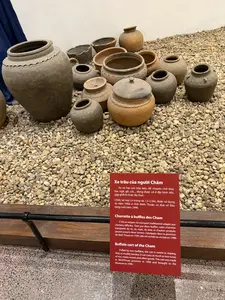 バウチュック（ニントゥアン省）のチャム陶器は、チャム王ポー・クロン・モナイによって1630年から継承し、伝承することが許可されました。バウチュック（ニントゥアン省）のチャム陶器は、1630年にチャム王ポー・クロン・モナイによって継承することが許可されました。バウチュック（ニントゥアン省）のチャム陶器は、チャム王ポー・クロン・モナイによって継承を許可され、1630年に事業化されました