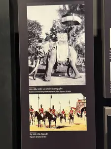 Lính điều khiển voi chiến nhà Nguyễn / Kỵ binh nhà Nguyễn（グエン朝の戦象と騎兵の展示パネル / ハノイ・ベトナム軍事歴史博物館）