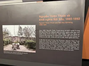 Nguyễn Thiện Thuật và khởi nghĩa Bãi Sậy, 1885-1892（「グエン・ティエン・トゥアットとバイサイ蜂起、1885-1892年」の解説パネル / ベトナム軍事歴史博物館）