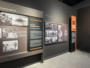 Kế hoạch tấn công Việt Bắc của Pháp (1945-1954)（「フランスのベトバック攻撃計画」に関する展示 (1945-1954年) / ベトナム軍事歴史博物館・ハノイ）